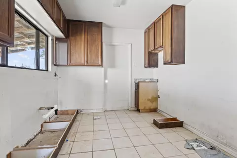 5041 Avenue E-12 W, Lancaster, CA 93536 photo 5