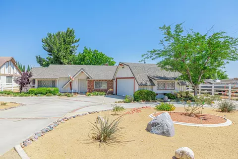 4625 Avenue N W, Quartz Hill, CA 93536