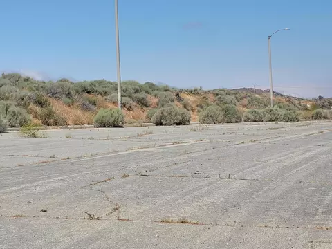 0 Avenue R8 E, Palmdale, CA 93550 photo 2