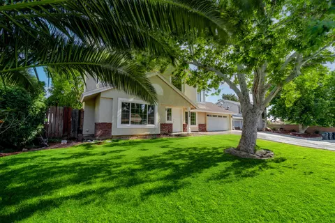 113 Harvest Ln, Palmdale, CA 93550