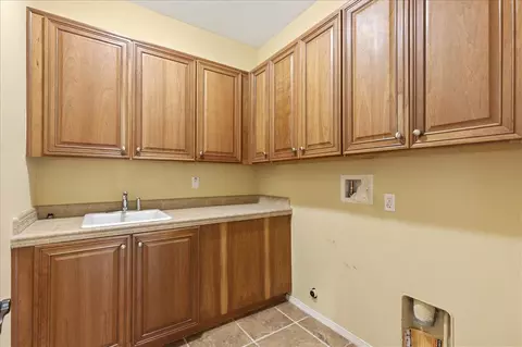 912 Georgia St, Tehachapi, CA 93561 photo 7