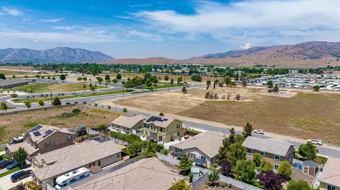 912 Georgia St, Tehachapi, CA 93561 photo 38