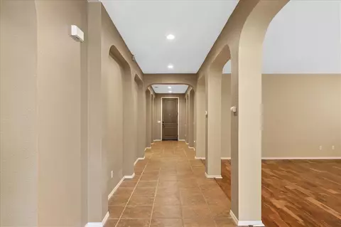 912 Georgia St, Tehachapi, CA 93561 photo 5