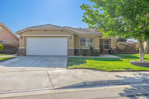 45712 Parkview Ln, Lancaster, CA 93535