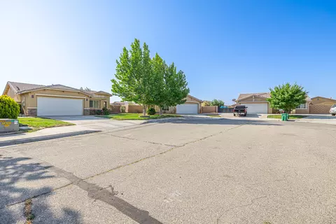 45712 Parkview Ln, Lancaster, CA 93535 photo 24