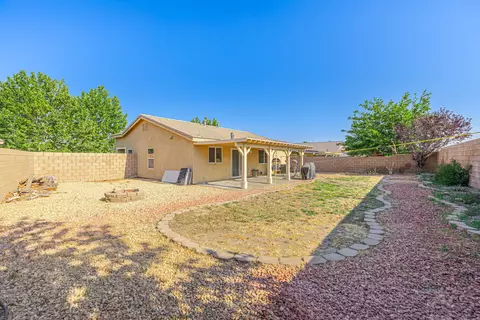 45712 Parkview Ln, Lancaster, CA 93535 photo 22