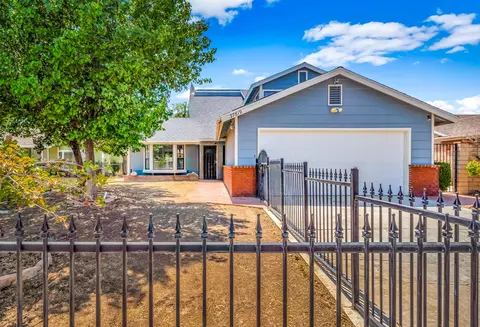 37619 31st St E, Palmdale, CA 93550 photo 4