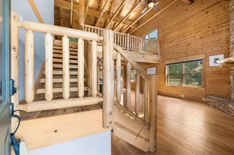 30002 Rollingoak Dr, Tehachapi, CA 93561 photo 2
