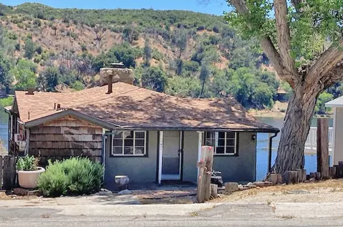 17806 Elizabeth Lake Rd, Lake Hughes, CA 93532