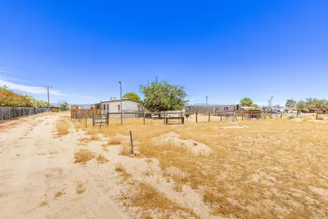 1611 Perdew Ave, Ridgecrest, CA 93555 photo 27