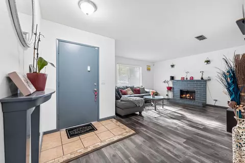 44740 Leslie Ct, Lancaster, CA 93535 photo 2