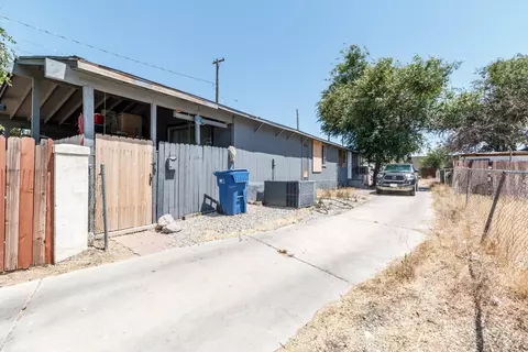 304 Avenue J13 W #6, Lancaster, CA 93534