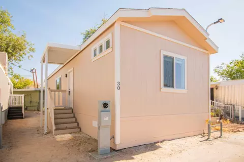 45131 28th St E #SPC 30, Lancaster, CA 93535