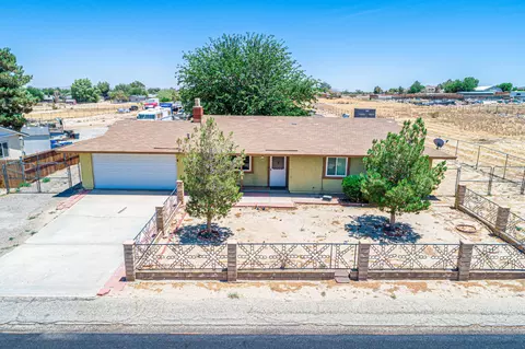40542 156th St E, Lancaster, CA 93535 photo 1