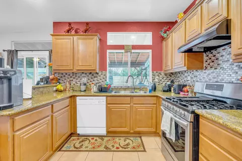 2031 Kettering St E, Lancaster, CA 93535 photo 5