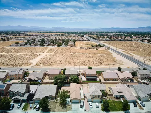 2031 Kettering St E, Lancaster, CA 93535 photo 26