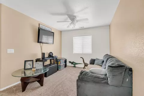 2031 Kettering St E, Lancaster, CA 93535 photo 11