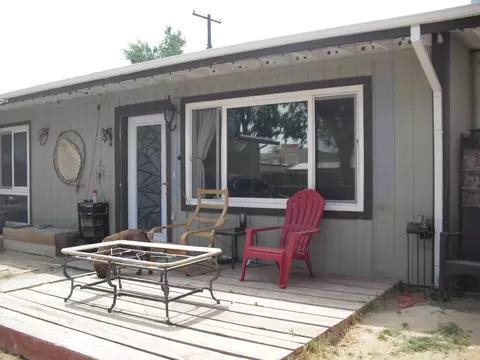 1022 Ave H 1 W, Lancaster, CA 93534