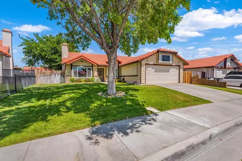 2757 Annapolis Way, Lancaster, CA 93536