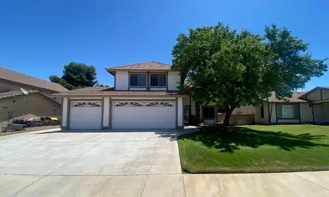 42918 Fenner Ave, Lancaster, CA 93536