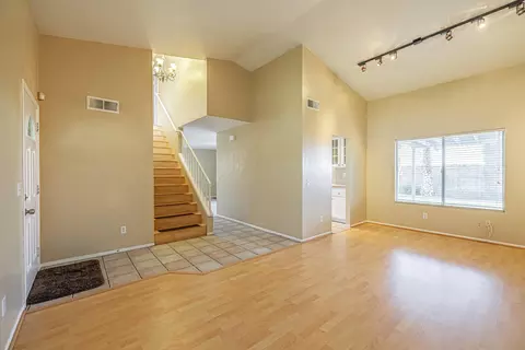 2545 Lingard St W, Lancaster, CA 93536 photo 4