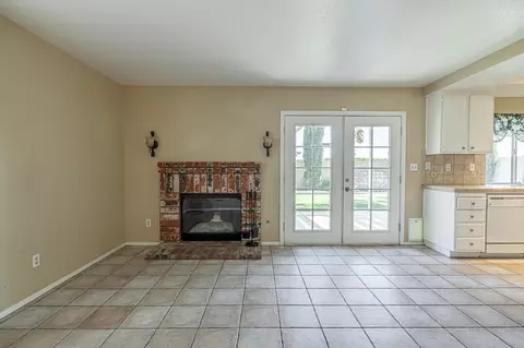 2545 Lingard St W, Lancaster, CA 93536 photo 11