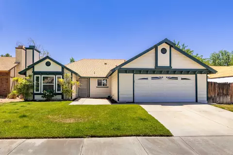 2742 Sunnyvale Rd, Lancaster, CA 93536