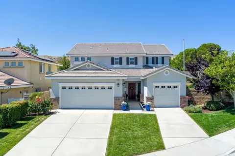 4400 Bethpage Dr, Palmdale, CA 93551