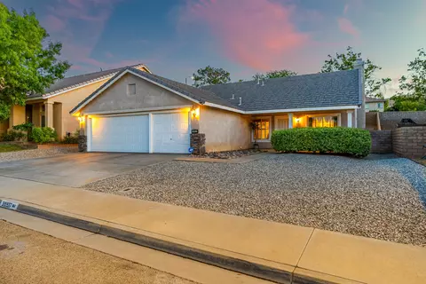 39937 Verona Ln, Palmdale, CA 93551