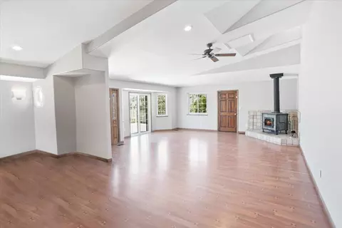 30300 Sunland Way, Tehachapi, CA 93561 photo 5