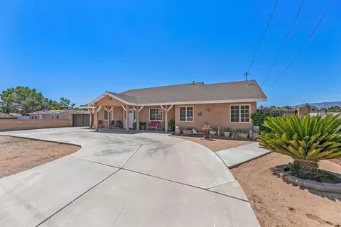 4724 Avenue L-10 W, Lancaster, CA 93536