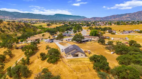 19305 Moon Dr, Tehachapi, CA 93561 photo 33
