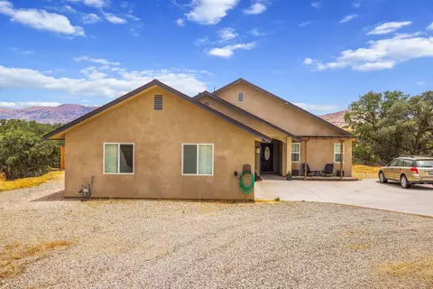 19305 Moon Dr, Tehachapi, CA 93561 photo 4