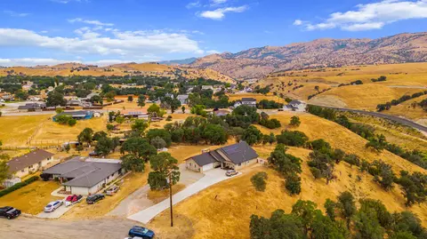 19305 Moon Dr, Tehachapi, CA 93561 photo 37