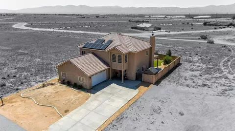 8213 Karen Ave, California City, CA 93505