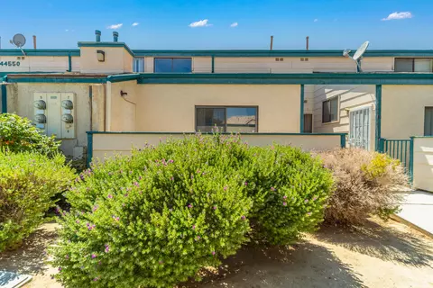 44550 15th St E UNIT 8, Lancaster, CA 93535 photo 2