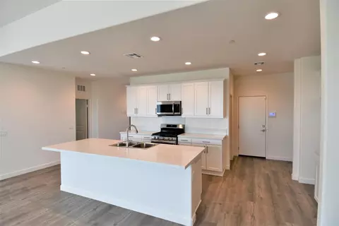 45354 Denmore Ave, Lancaster, CA 93535 photo 6