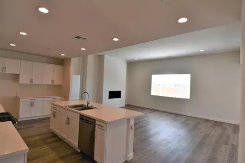 45354 Denmore Ave, Lancaster, CA 93535 photo 3