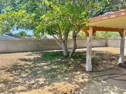 44801 Hanstead Ave, Lancaster, CA 93535 photo 4