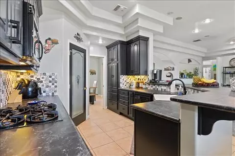 22501 Saddleback Dr, Tehachapi, CA 93561 photo 14