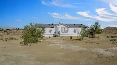 1575 Rawley Hill Ave, Mojave, CA 93501