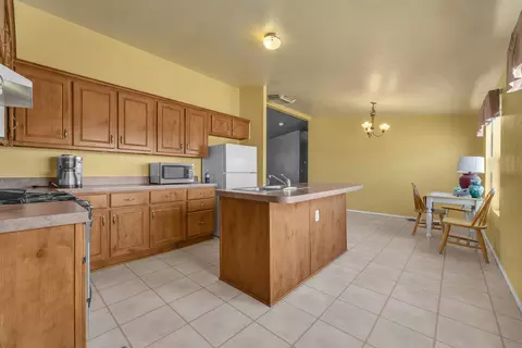1575 Rawley Hill Ave, Mojave, CA 93501 photo 16