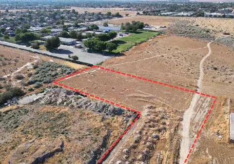 47 Th St S-8 Ave E, Palmdale, CA 93552 photo 3