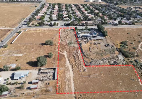 47 Th St S-8 Ave E, Palmdale, CA 93552 photo 2