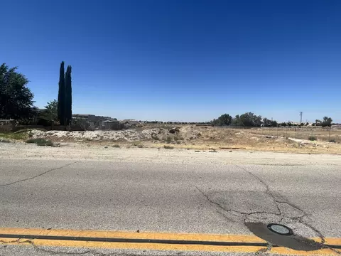 47 Th St S-8 Ave E, Palmdale, CA 93552 photo 4