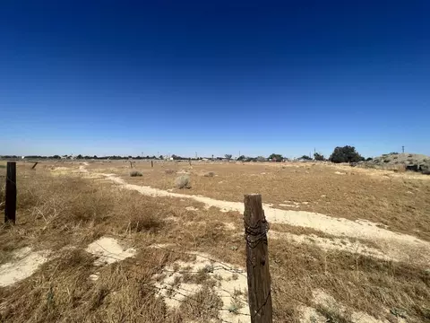 47 Th St S-8 Ave E, Palmdale, CA 93552 photo 12