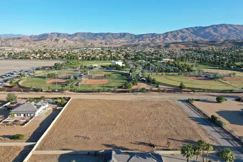 Vac Cor Ave O-12 27th Street W, Palmdale, CA 93551
