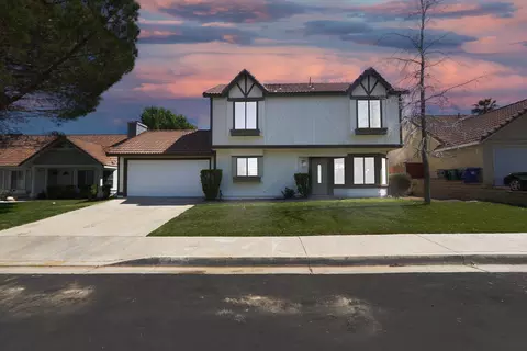 1936 Ave R12 E, Palmdale, CA 93550