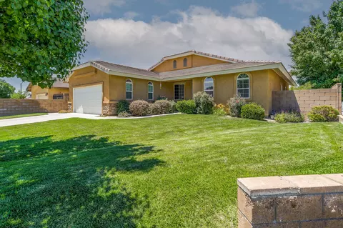 2803 Limewood Ln, Lancaster, CA 93536