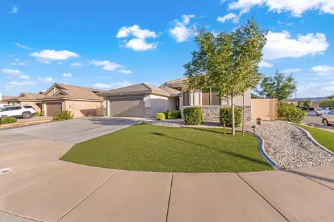 5834 Vahan Ct, Lancaster, CA 93536